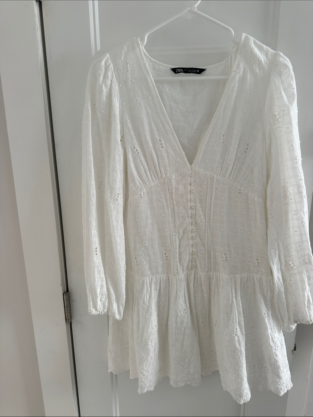Zara White Eyelet V-Neck Button-Front Peplum Tunic